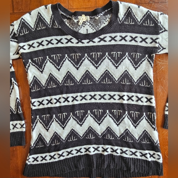 Kirra Black and White Zig-Zag Striped Oversized Sweater - Picture 2 of 5